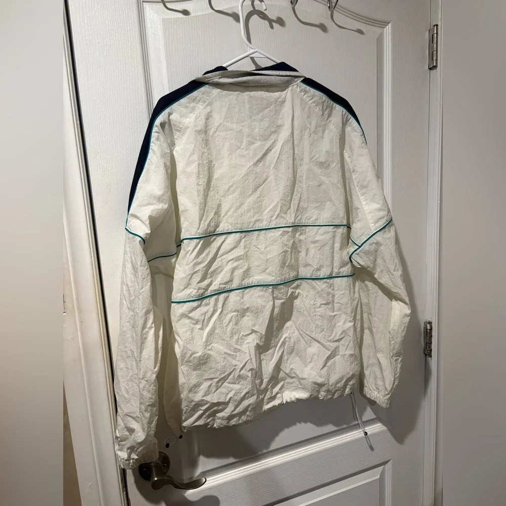 Urban Outfitters Windbreaker - Picture 3 of 3